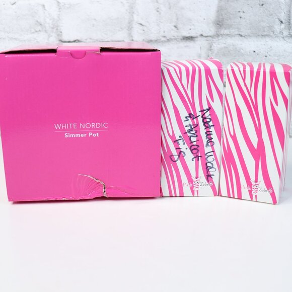 Pink Zebra White Nordic Warmer Pot and 2 Fragrant Sprinkles NIB - Picture 2 of 7